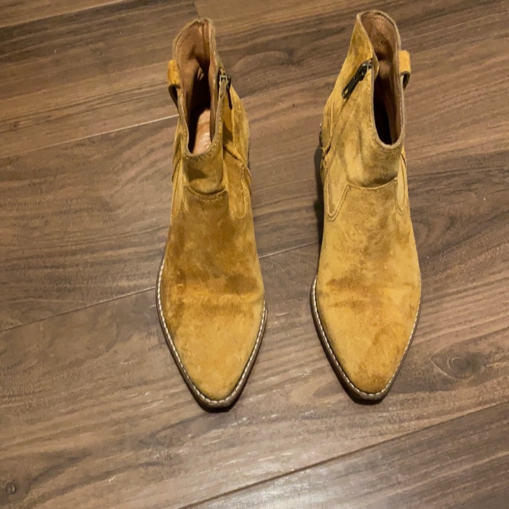 COPY - COPY - Madewell The Hailie Boot in Suede